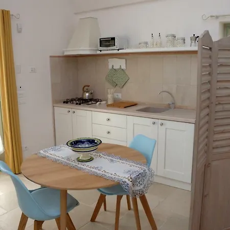 アパート L'uliveto チステルニーノ